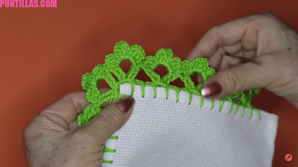 Bonita Puntilla de Vuelta y Vuelta para Servilletas